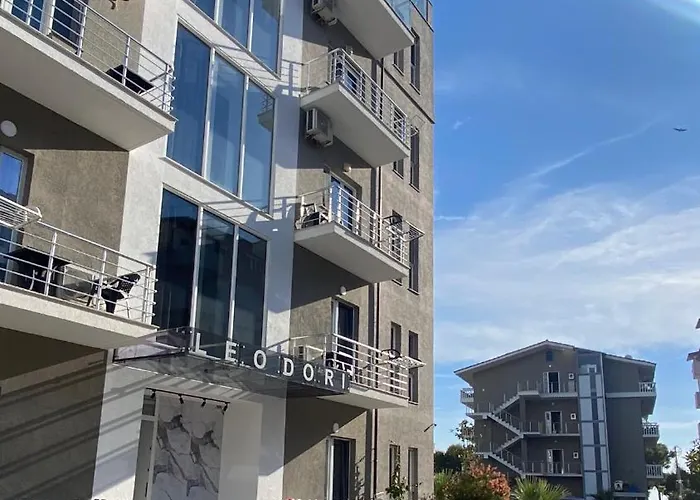Lägenhet Leodori 2